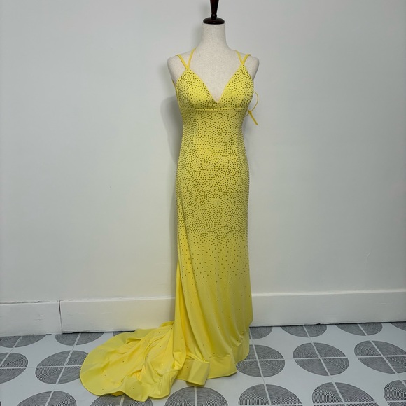 Unbranded Dresses & Skirts - Unbranded Yellow V-Neck Rhinestone Mermaid Open Back Prom Dress Sz 2